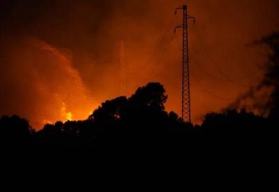 Calor intenso provoca série de incêndios florestais na Itália