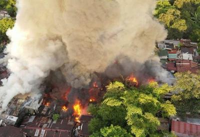 Incêndio deixa oito mortos e três feridos na capital das Filipinas