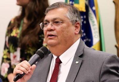 Dino determina que PF investigue organismos nazistas e neonazistas no Brasil