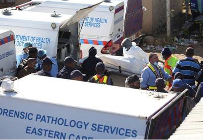 Após mortes, autoridades investigam dono de boate em África do Sul