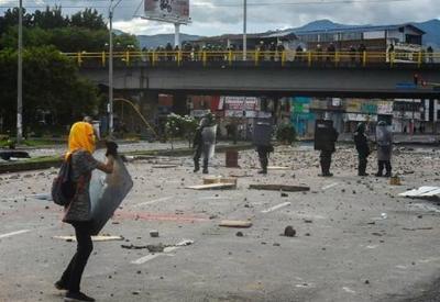 Protestos contra reforma tributária na Colômbia deixam 19 mortes
