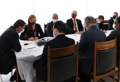 Bolsonaro e Putin conversam sobre a vacina russa Sputnik V