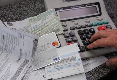 Endividamento volta a crescer em junho e atinge 78% dos brasileiros, diz CNC