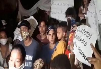 SP: famílias bloqueiam trânsito de avenida para protestar por moradia