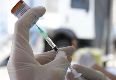 Governo da Itália vai aplicar uma dose de vacina contra Covid-19