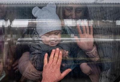 Número de deslocados forçados no mundo supera os 100 milhões