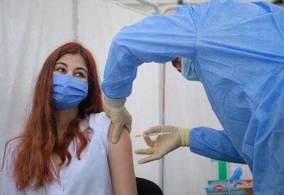Uruguai começa a vacinar adolescentes contra a covid-19