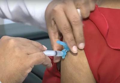 SP inicia vacinação contra Covid-19 a idosos com 67 anos