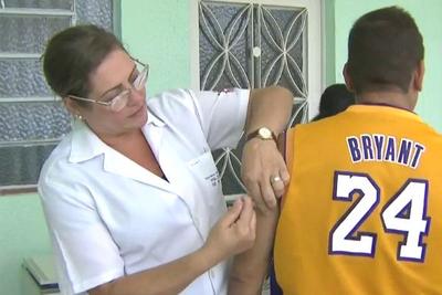 Vacinação contra febre amarela começa na próxima semana em SP