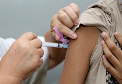 Vacinação de crianças já começou em ao menos 12 capitais