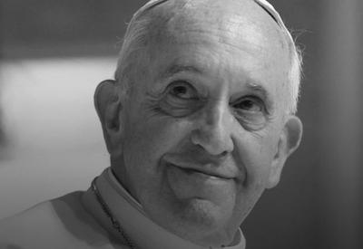 Papa Francisco terá funeral simples com túmulo fora do Vaticano, rompendo tradição secular