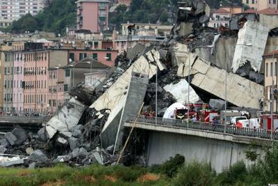 Velório coletivo é organizado para 19 vítimas de ponte que caiu na Itália