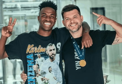 Assessor de Vini Jr. e Paquetá, baleado em assalto no Rio, permanece internado 