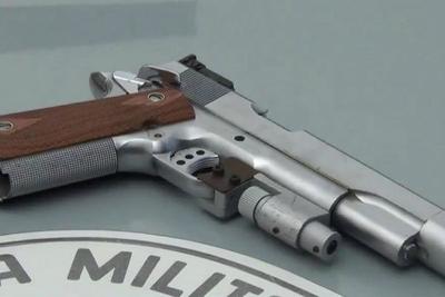 Vizinhos denunciam e criminoso que mantinha família refém acaba preso