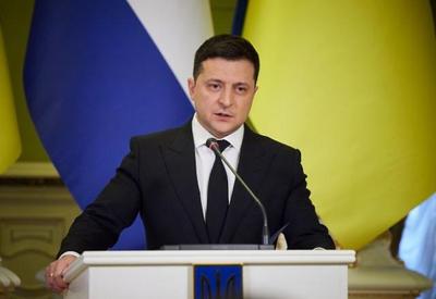 Ucrânia afasta oficiais acusados de corrupção