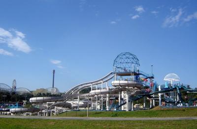 Salva-vidas morre após ser sugado por ralo de brinquedo em parque aquático de SP