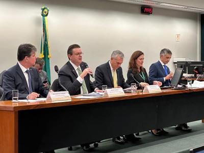 Ministro da Previdência diz que 685 mil aposentados e pensionistas buscaram atendimento nos Correios 