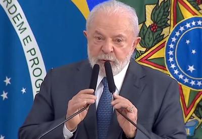 "Ninguém vai dar cavalo de pau na economia", diz Lula