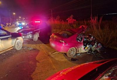 Mulher de 26 anos morre após acidente entre dois carros em rodovia no DF