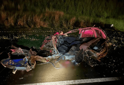 Família morre em acidente entre carro e ônibus escolar no Paraná
