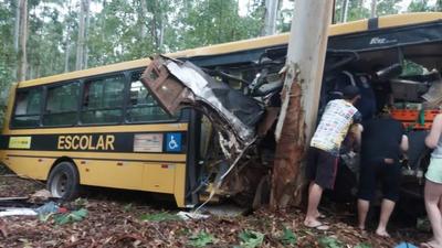 Criança fica ferida na cabeça em acidente com ônibus escolar no RS