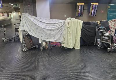 SP: Afegãos que estavam acampados em aeroporto são acolhidos em hotel