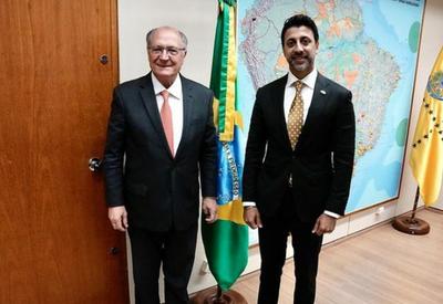 Brasil e Canadá avançam na retomada de acordo comercial