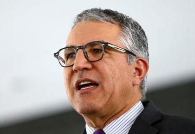  Padilha diz que inquérito do golpe isola ainda mais aliados de Bolsonaro