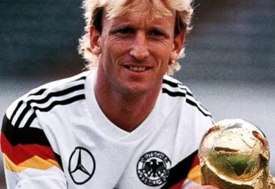 Autor do gol da Alemanha na final da Copa de 1990 morre aos 63 anos