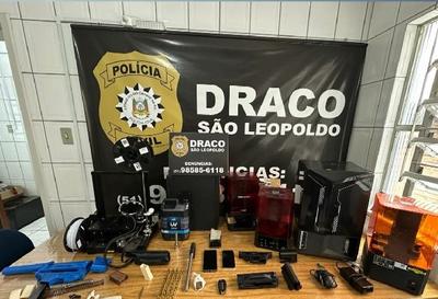 Polícia fecha fábrica clandestina que fazia arma com impressora 3D