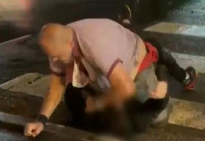 SBT News na TV: Filho de Maguila agride ambulante em frente a casa de shows em SP
