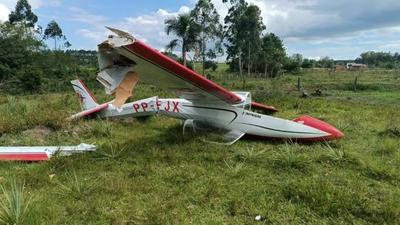 Avião de pequeno porte cai no Rio Grande do Sul durante aula de voo