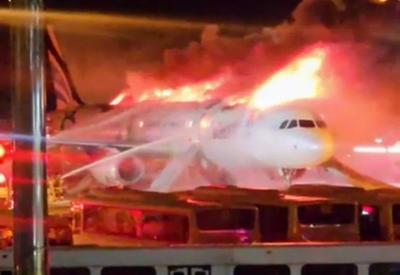 Avião com 176 pessoas pega fogo na Coreia do Sul; 3 ficam feridos