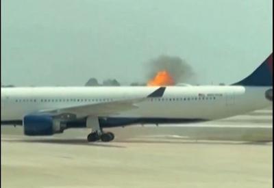 Avião da Delta pega fogo antes de decolagem em Orlando (EUA)