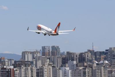 Governo libera crédito para empresas aéreas em busca de aliviar impacto da alta dos combustíveis