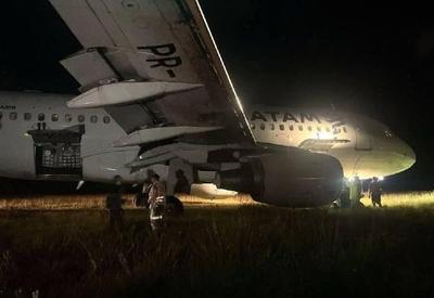 Avião ultrapassa pista durante pouso no aeroporto de Chapecó (SC)