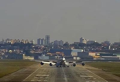 Avião com destino a Argentina é obrigado a pousar no Brasil após impasse no espaço aéreo