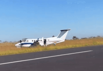 Avião com dupla "Rionegro & Solimões" faz pouso forçado e sai da pista no interior de SP