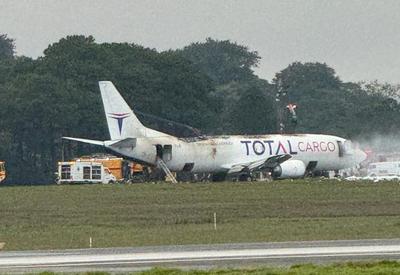 Avião de carga pega fogo durante voo e faz pouso de emergência no aeroporto de Guarulhos