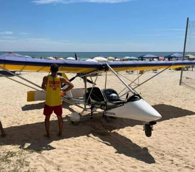 Avião ultraleve cai no litoral de Santa Catarina