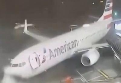 VÍDEO: Avião é arrastado pela força do vento em aeroporto dos EUA