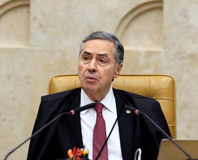 Democracia não tem lugar para quem não aceite jogar pelas regras, diz Barroso