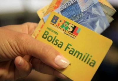 Bolsa Família faz seu último pagamento após 18 anos de existência
