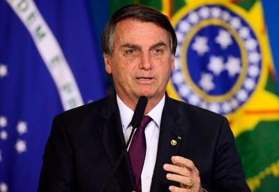 Bolsonaro oferece apoio da Petrobras para explorar petróleo no Suriname