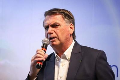 Bolsonaro ironiza divergência de valores em relatório da PF sobre joias