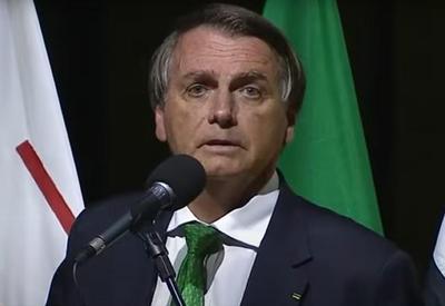 Em encontro com 300 empresários, Bolsonaro volta a atacar governadores