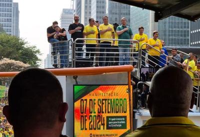 Eduardo Bolsonaro pede impeachment de Alexandre de Moraes em ato na Paulista