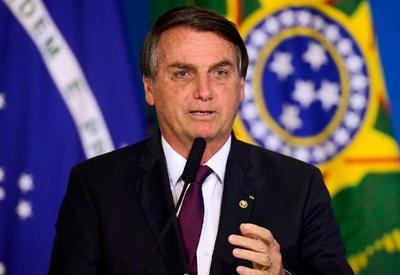 Sob pressão internacional, Bolsonaro exalta ações voltadas a indígenas