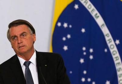 Após liberação, Bolsonaro reafirma que não vacinará filha contra covid