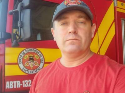 Bombeiro voluntário morre por complicações após picada de aranha-marrom em Santa Catarina